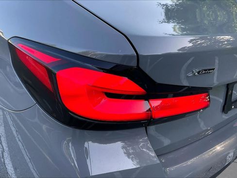 Used 2021 BMW 530i xDrive w/ M Sport Package AWD/4WD image 27