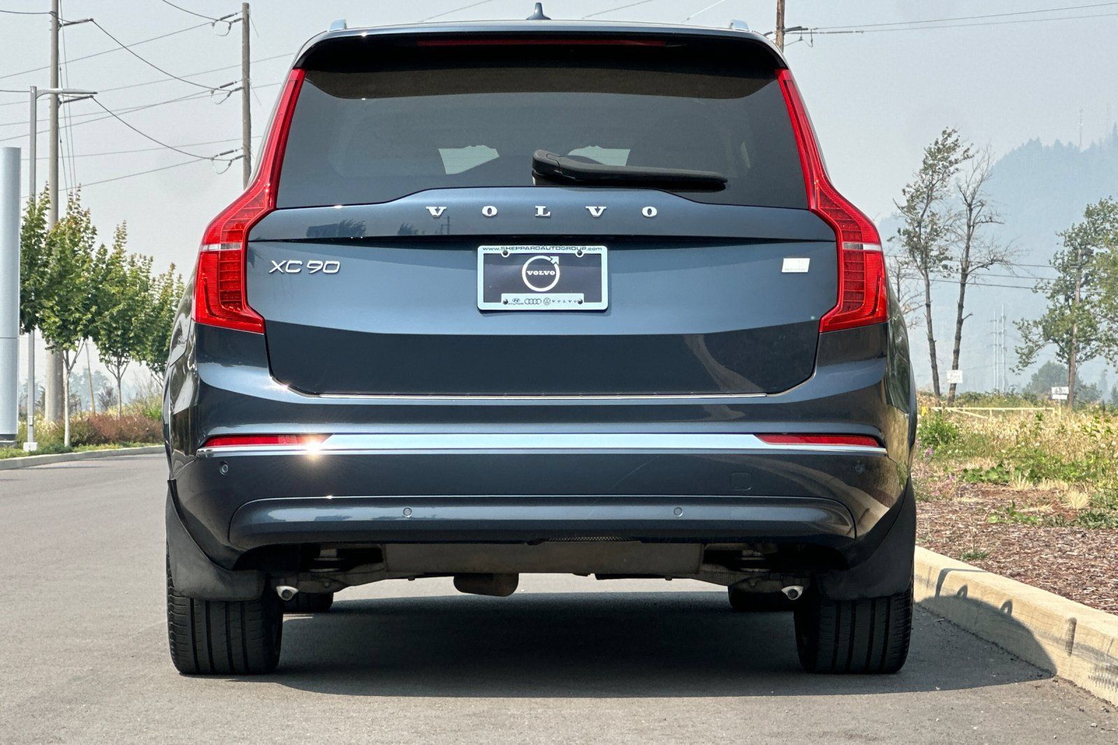 Used 2023 Volvo XC90 T8 Plus AWD/4WD image 4