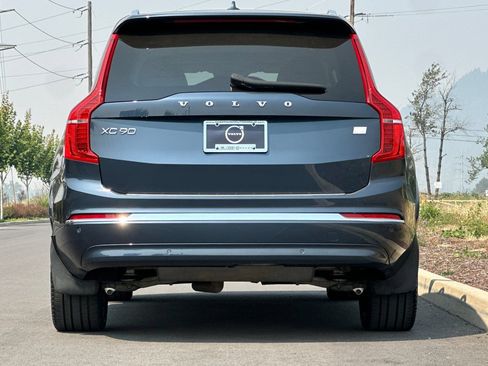 Used 2023 Volvo XC90 T8 Plus AWD/4WD image 4