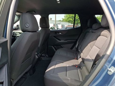 Used 2025 Chevrolet Equinox LT FWD image 10