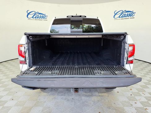 Used 2023 Nissan Titan PRO-4X w/ Pro-4x Convenience Package AWD/4WD image 5