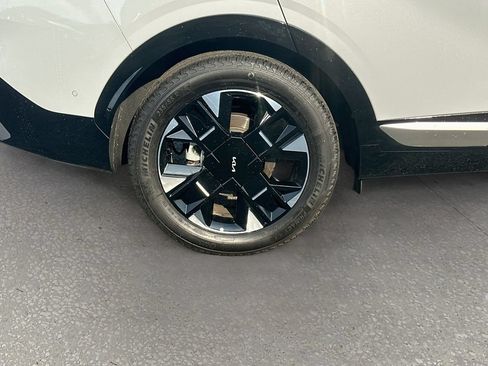 Certified 2026 Kia Sportage SX FWD image 32