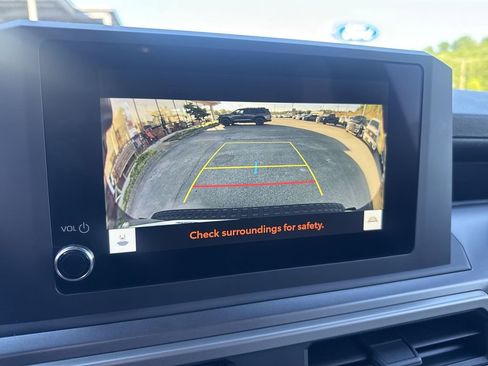 Used 2025 Toyota 4Runner SR5 AWD/4WD image 14