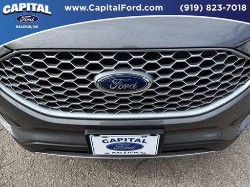 Certified 2023 Ford Edge SEL image 10