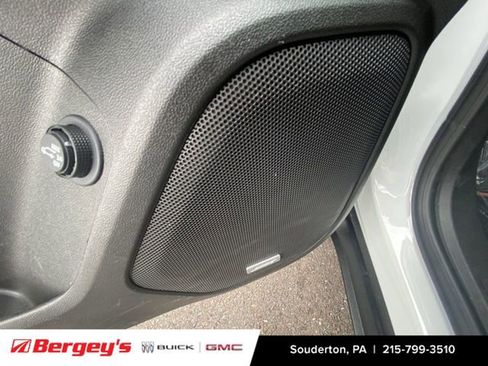 Certified 2023 GMC Acadia AT4 w/ Preferred Package image 28