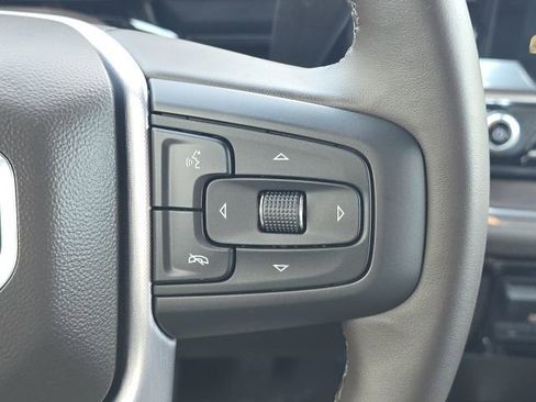 Used 2024 GMC Sierra 2500 SLT w/ SLT Premium Package image 32