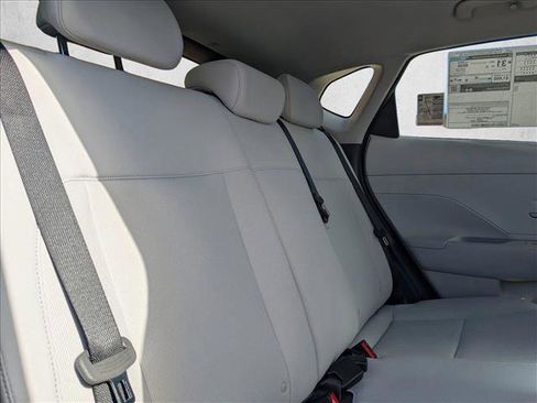 New 2026 Hyundai Kona SE image 18