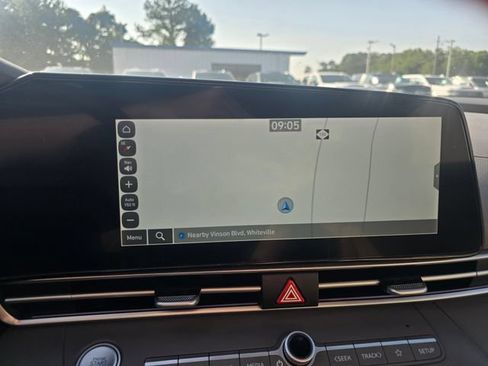 Used 2025 Hyundai Elantra SEL FWD image 22