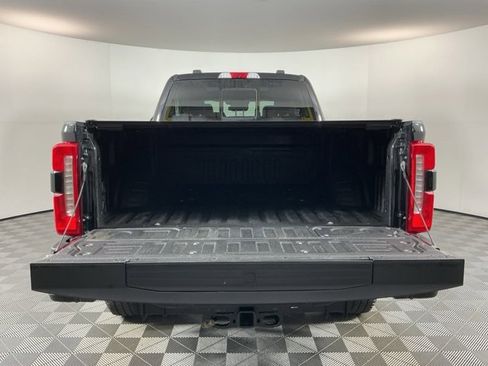 Used 2023 Ford F350 Lariat w/ Lariat Ultimate Package image 7