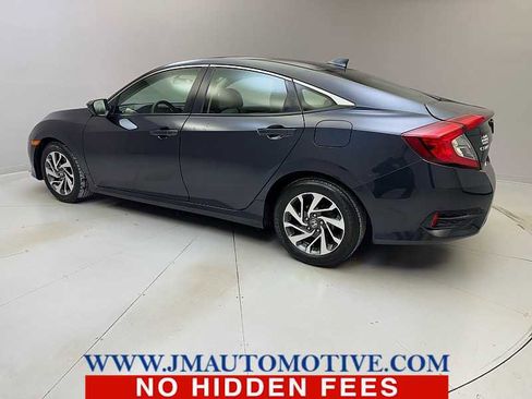Used 2018 Honda Civic EX image 3