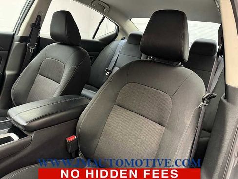 Used 2024 Nissan Altima 2.5 SV image 13