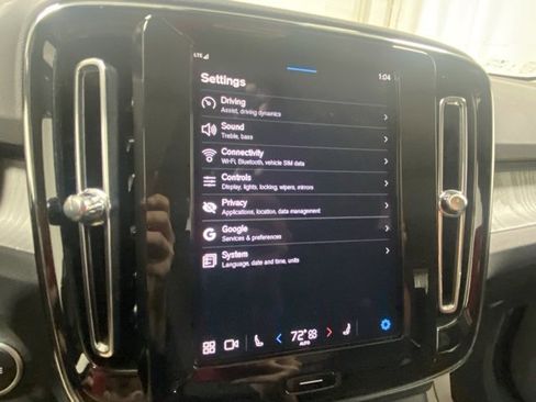 Certified 2025 Volvo XC40 B5 Plus image 23