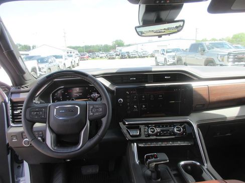 New 2026 GMC Sierra 1500 Denali Ultimate AWD/4WD image 17