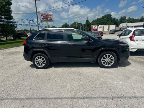 Used 2014 Jeep Cherokee Latitude w/ Comfort/Convenience Group FWD image 3