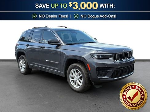 Used 2025 Jeep Grand Cherokee Laredo X AWD/4WD image 8