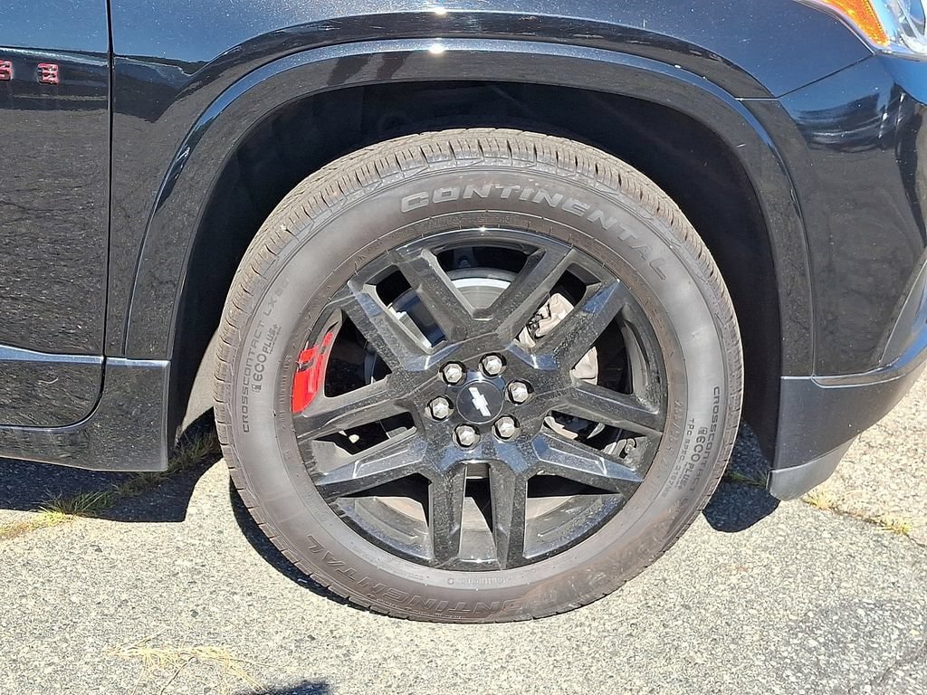 Used 2021 Chevrolet Traverse Premier w/ Redline Edition AWD/4WD image 9