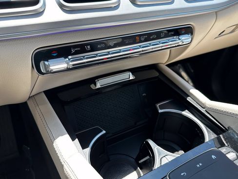 Certified 2025 Mercedes-Benz GLS 450 4MATIC image 34