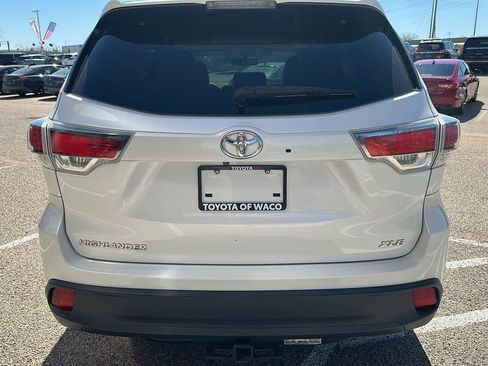 Used 2016 Toyota Highlander XLE image 4