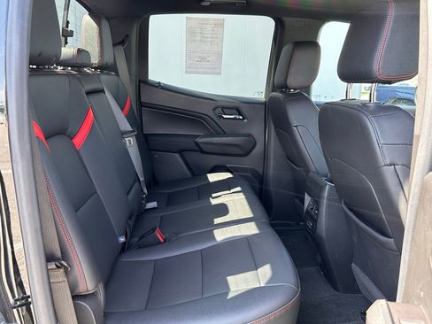 Used 2023 Chevrolet Colorado Z71 w/ Z71 Convenience Package 2 image 18