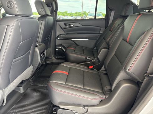 New 2026 Chevrolet Traverse RS w/ LPO, Floor Liner Package FWD image 16