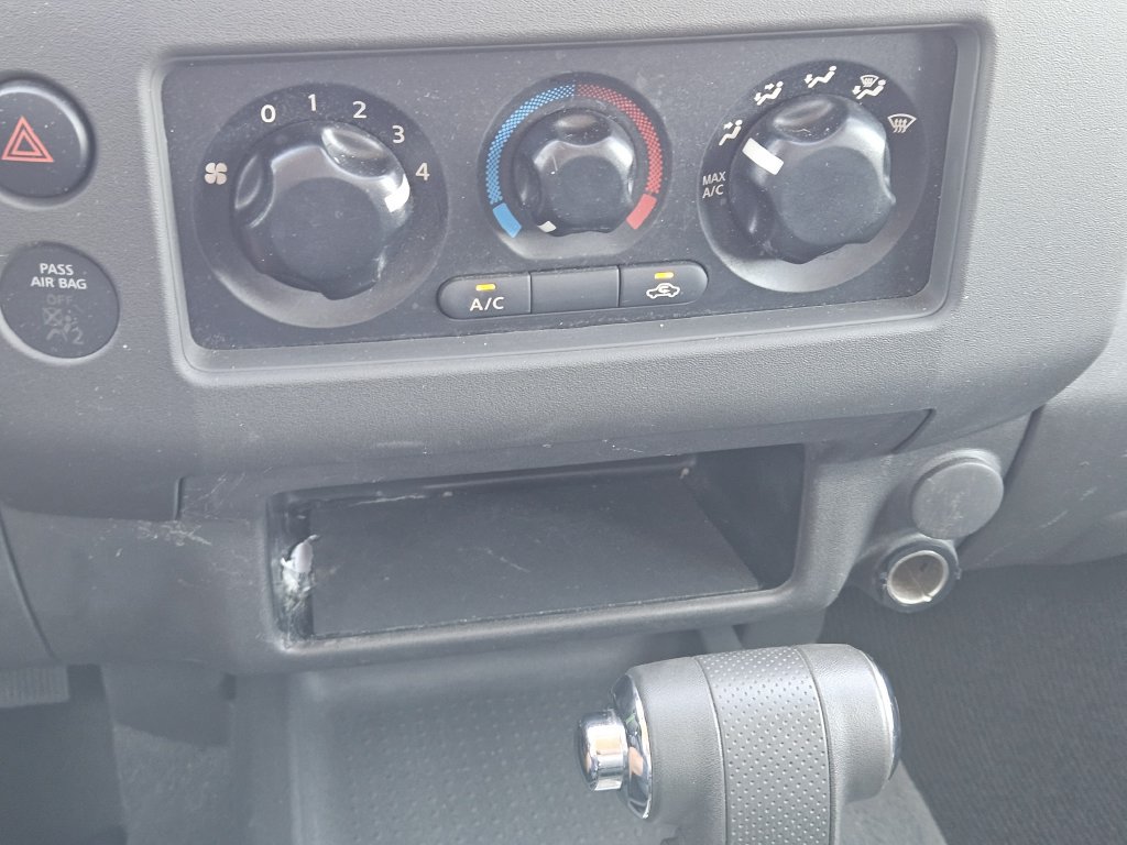 Used 2008 Nissan Frontier SE w/ Power Pkg RWD image 13