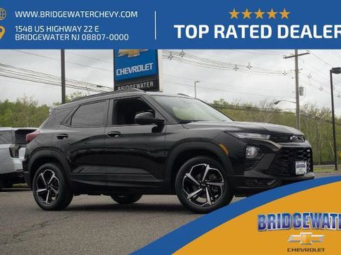 Used 2023 Chevrolet TrailBlazer RS w/ Sun and Liftgate Package AWD/4WD image 1