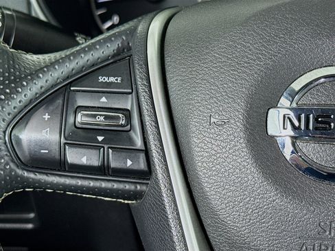 Used 2022 Nissan Maxima SL FWD image 11