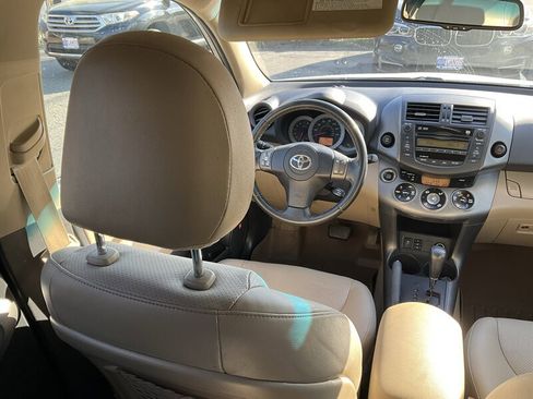 Used 2011 Toyota RAV4 Limited w/ Limited Extra Value Pkg AWD/4WD image 18