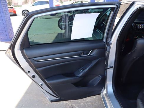Used 2021 Honda Accord Sport image 11