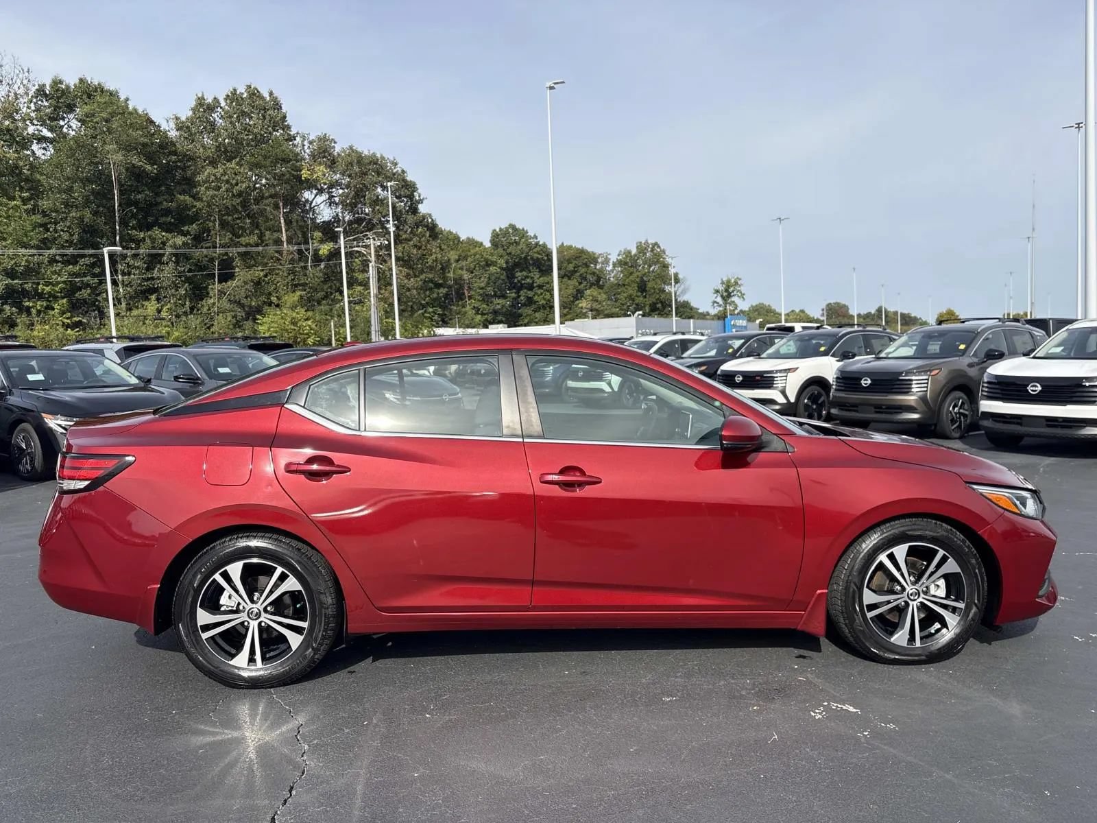 Used 2020 Nissan Sentra SV w/ Electronics Package FWD image 2