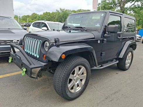 Used 2012 Jeep Wrangler Sahara w/ Connectivity Group AWD/4WD image 3