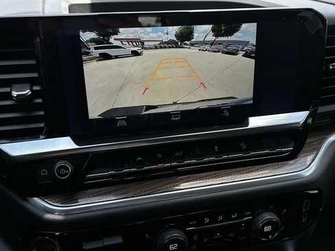 Used 2025 Chevrolet Silverado 1500 LT Trail Boss w/ Convenience Package II AWD/4WD image 21