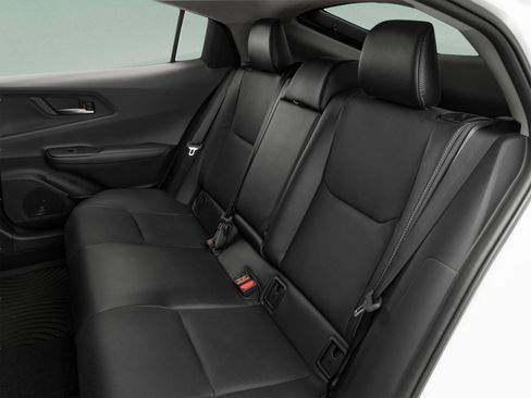 Used 2025 Toyota Prius FWD image 17
