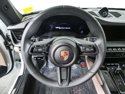 Used 2025 Porsche 911 Carrera RWD image 9