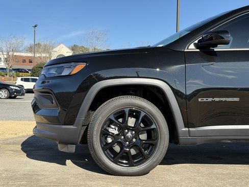 New 2026 Jeep Compass Latitude image 12