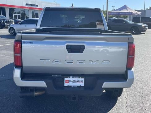 Used 2025 Toyota Tacoma SR5 RWD image 10