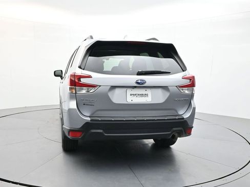 Used 2020 Subaru Forester Premium AWD/4WD image 6