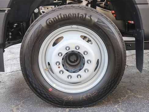 New 2026 Ford F450 XL w/ XL Chrome Package image 18