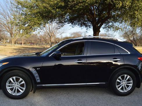 Used 2017 INFINITI QX70 2WD w/ Premium Package image 7