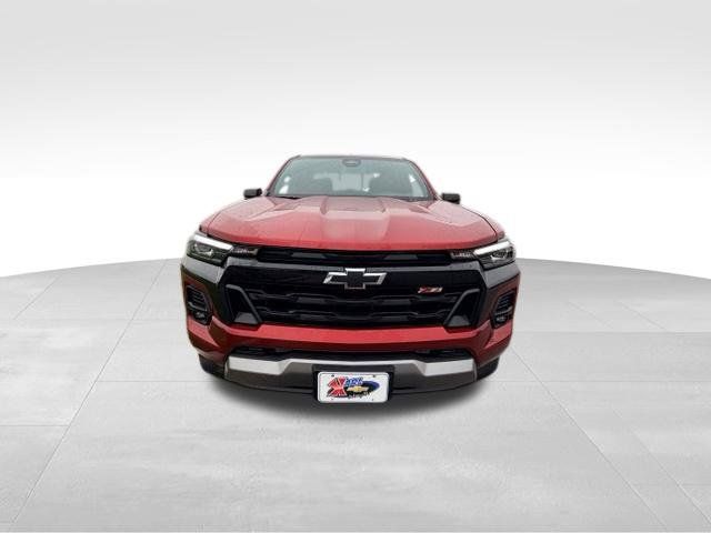 Certified 2024 Chevrolet Colorado Z71 w/ Z71 Convenience Package 2 AWD/4WD image 3