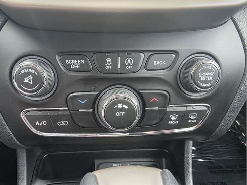 Used 2016 Jeep Cherokee Latitude w/ Safety/Convenience Group image 67