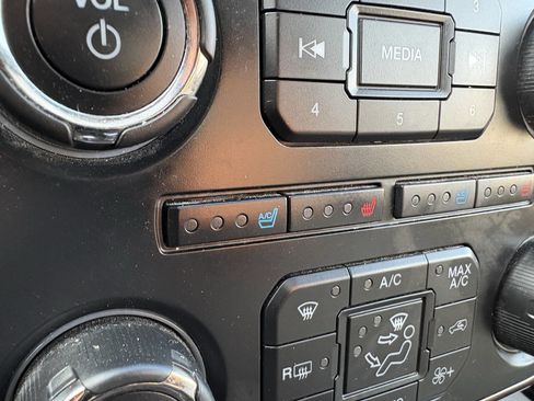 Used 2016 Ford Expedition EL Platinum image 50