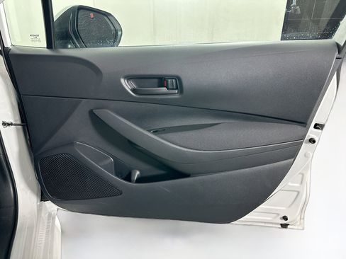 Used 2024 Toyota Corolla LE image 28