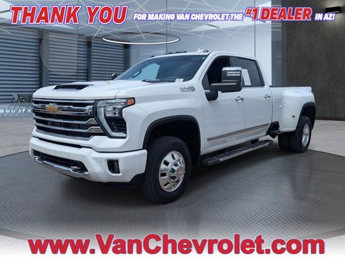 Used 2024 Chevrolet Silverado 3500 High Country w/ High Country Premium Package image 1
