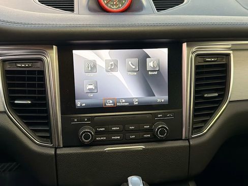 Used 2017 Porsche Macan GTS w/ Premium Package Plus image 28