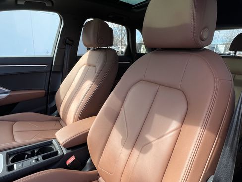 Certified 2025 Audi Q3 2.0T Premium image 16