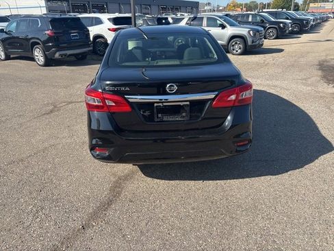 Used 2019 Nissan Sentra S image 4