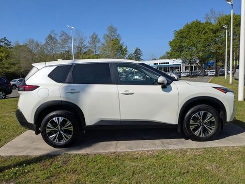 Used 2023 Nissan Rogue SV image 7