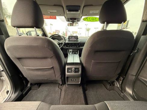 Certified 2021 Nissan Rogue SV image 15