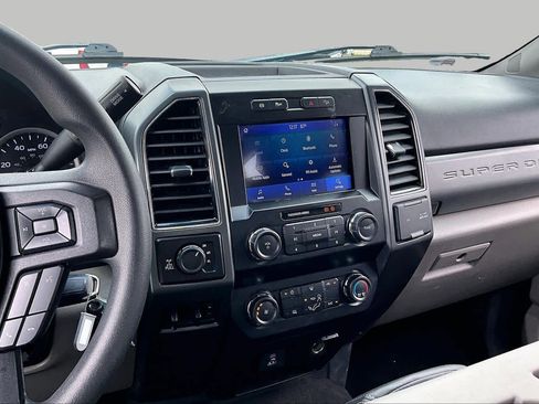 Used 2022 Ford F250 XLT w/ FX4 Off-Road Package AWD/4WD image 7